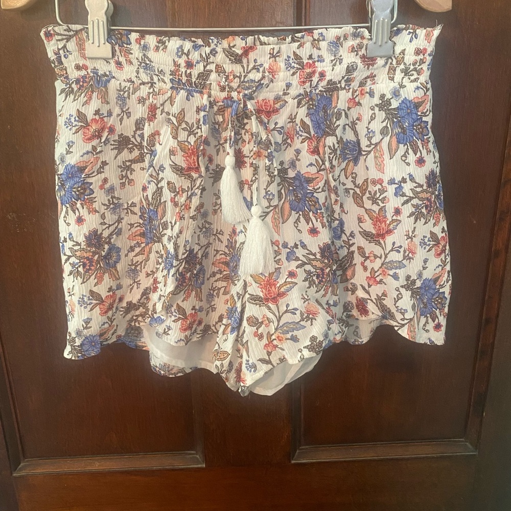 Flowy shorts
